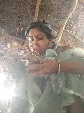 LUCKY cut online show from November 4, 2:26 am