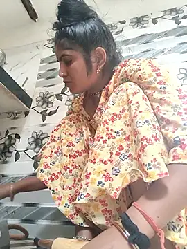 LUCKY cut online show from April 22, 3:02 am
