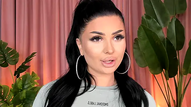 KylieKroftt online show from October 10, 2:40 pm