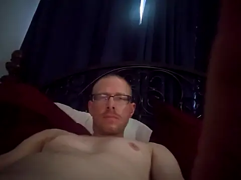 MrLeakyHelmet online show from September 15, 1:00 pm