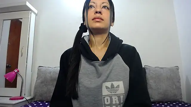 Taylormegan online show from November 3, 2:31 pm