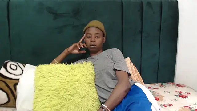 SweetSlenderChoc online show from January 17, 10:08 am