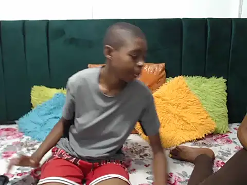 SweetSlenderChoc online show from February 8, 7:22 pm