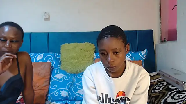 SweetSlenderChoc online show from April 18, 7:58 pm