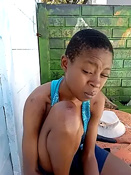 SweetSlenderChoc online show from April 18, 11:01 am