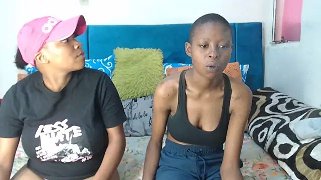 SweetSlenderChoc online show from March 16, 8:00 pm