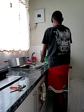 SweetSlenderChoc online show from April 15, 9:26 am