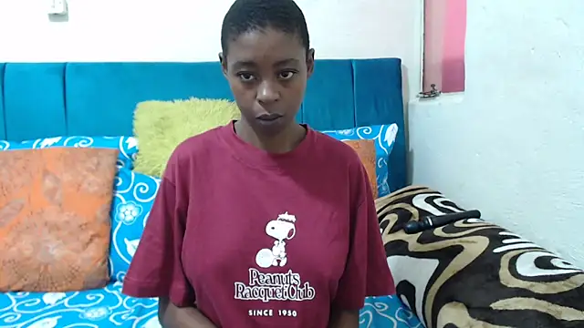 Snapshot of SweetSlenderChoc chatting on April 24, 5:59 pm SweetSlenderChoc online show from April 24, 5:59 pm