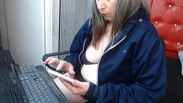 linda  mature online show from October 23, 12:15 pm