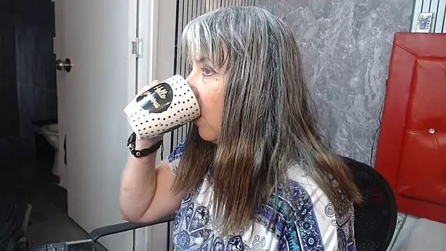 Snapshot of linda__mature chatting on September 11, 11:54 am linda mature online show from September 11, 11:54 am