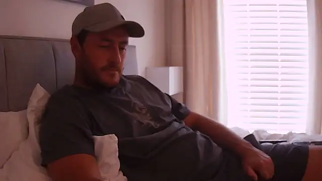 Londonlad818 online show from September 24, 1:28 pm