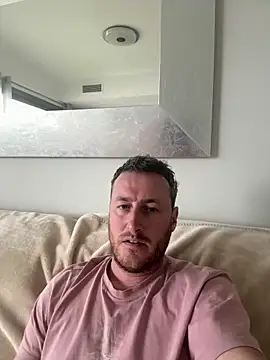 Londonlad818 online show from March 10, 2:54 pm