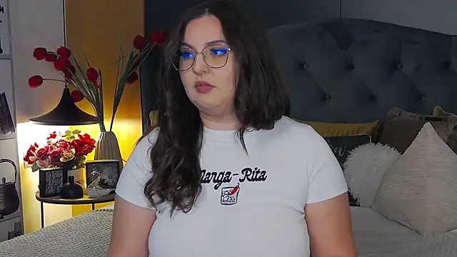 Snapshot of Mia_Swano chatting on November 27, 12:44 am Mia Swano online show from November 27, 12:44 am