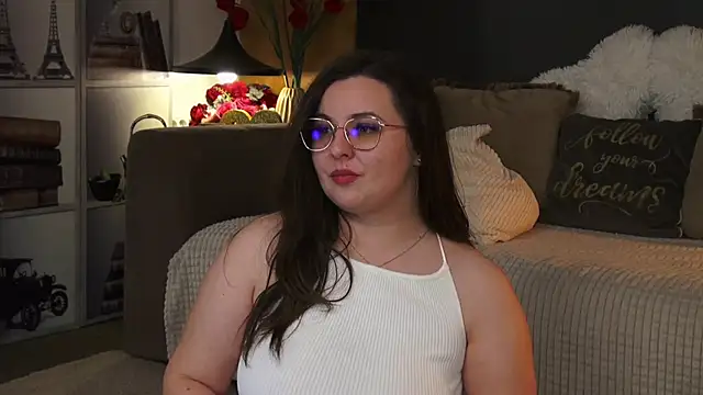 Mia Swano online show from February 5, 2:29 am