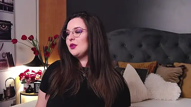 Mia Swano online show from October 7, 11:50 pm