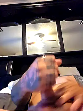 Kwillie online show from April 13, 2:37 am