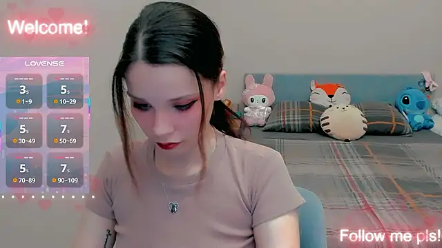 Snapshot of Kitten_Alissa chatting on March 8, 7:28 pm Kitten Alissa online show from March 8, 7:28 pm