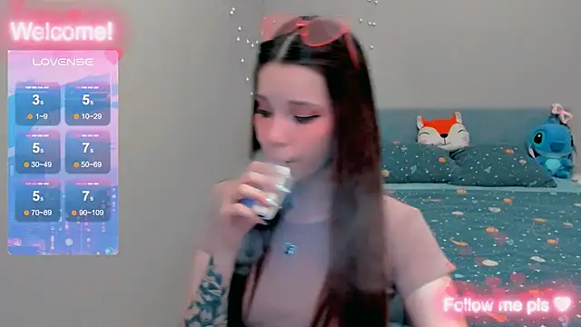 Snapshot of Kitten_Alissa chatting on December 22, 5:46 pm Kitten Alissa online show from December 22, 5:46 pm