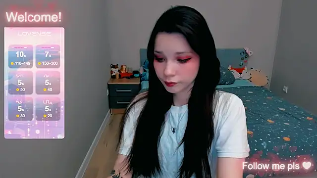 Snapshot of Kitten_Alissa chatting on October 27, 7:04 pm Kitten Alissa online show from October 27, 7:04 pm