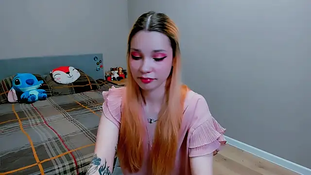 Snapshot of Kitten_Alissa chatting on October 7, 6:42 pm Kitten Alissa online show from October 7, 6:42 pm
