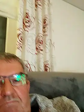 Oldmenhot66 online show from November 5, 6:33 pm