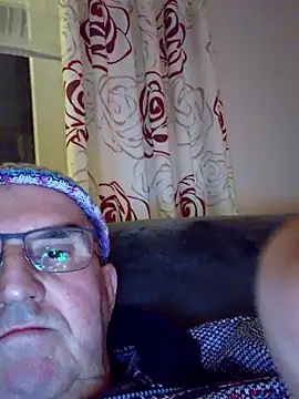 Oldmenhot66 online show from February 6, 7:10 pm