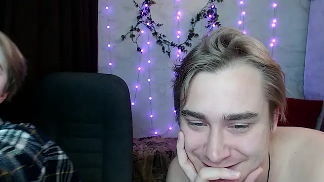 Snapshot of Lust4Money chatting on November 11, 5:13 am Lust4Money online show from November 11, 5:13 am