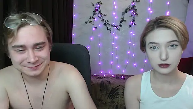 Snapshot of Lust4Money chatting on November 19, 10:32 pm Lust4Money online show from November 19, 10:32 pm