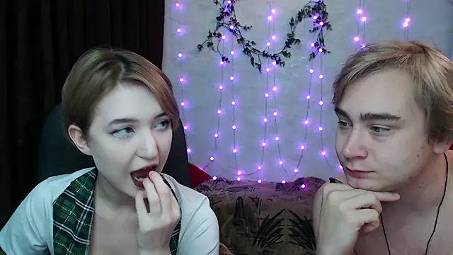 Snapshot of Lust4Money chatting on November 21, 8:30 pm Lust4Money online show from November 21, 8:30 pm