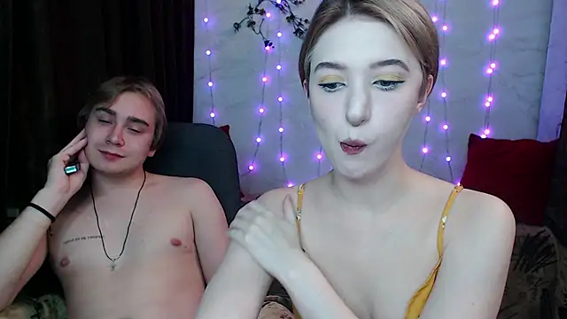 Snapshot of Lust4Money chatting on November 18, 10:02 pm Lust4Money online show from November 18, 10:02 pm