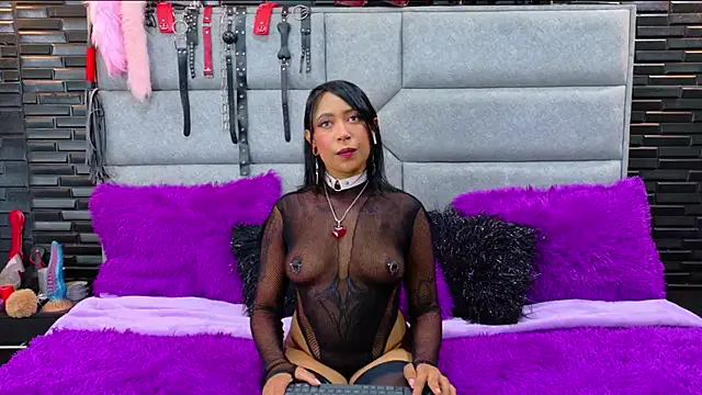 Snapshot of DaiaRousi chatting on November 13, 2:48 am DaiaRousi online show from November 13, 2:48 am