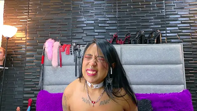 Snapshot of DaiaRousi chatting on November 7, 3:00 am DaiaRousi online show from November 7, 3:00 am