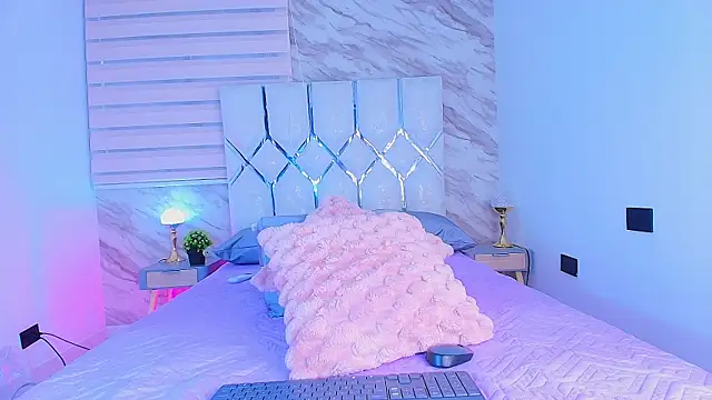 collet 1 online show from November 14, 11:58 am