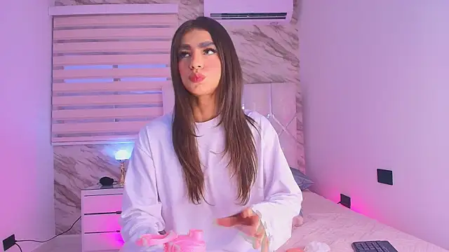 collet 1 online show from November 11, 12:00 pm