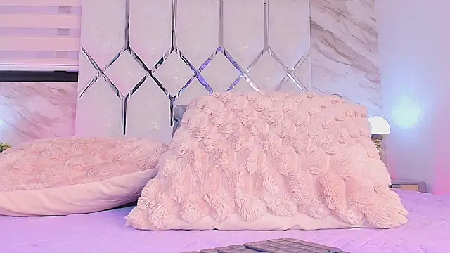 collet 1 online show from December 3, 11:53 am