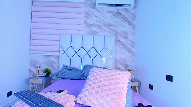 collet 1 online show from February 12, 12:49 pm