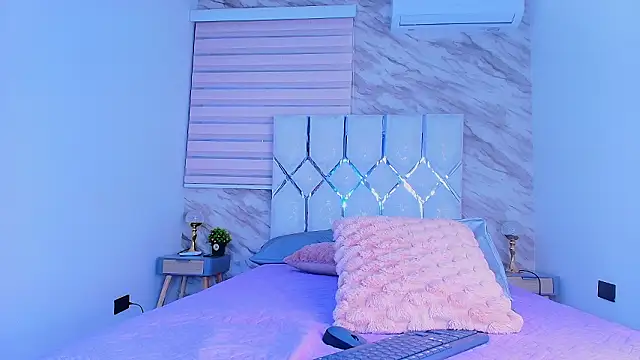 collet 1 online show from February 10, 12:04 pm