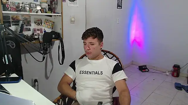 ferrari1996 online show from January 9, 9:38 am