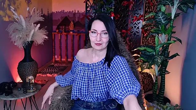 Snapshot of UnaTerra chatting on March 1, 9:31 am UnaTerra online show from March 1, 9:31 am