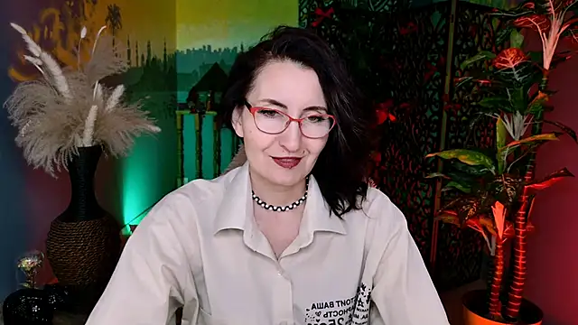 Snapshot of UnaTerra chatting on February 15, 9:19 am UnaTerra online show from February 15, 9:19 am