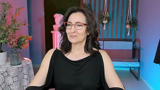 UnaTerra online show from November 17, 9:13 am