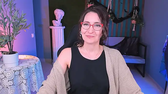 UnaTerra online show from October 27, 9:10 am