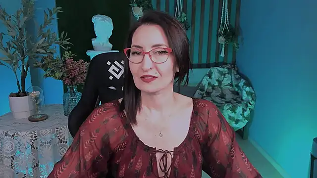 UnaTerra online show from December 5, 7:07 am