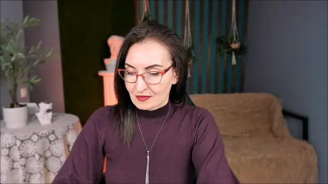 Snapshot of UnaTerra chatting on March 22, 3:02 pm UnaTerra online show from March 22, 3:02 pm