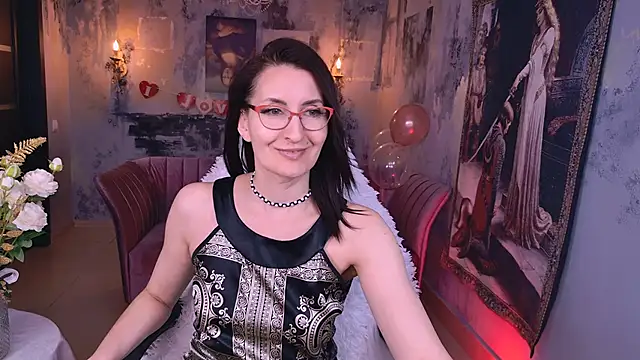 Snapshot of UnaTerra chatting on February 13, 8:31 pm UnaTerra online show from February 13, 8:31 pm