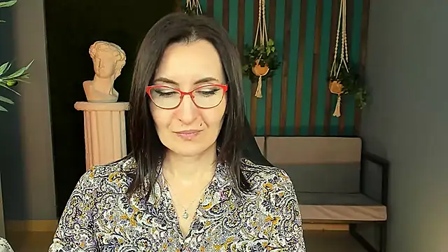 UnaTerra online show from November 11, 9:15 am