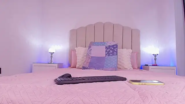 sofi hils online show from October 30, 12:03 pm