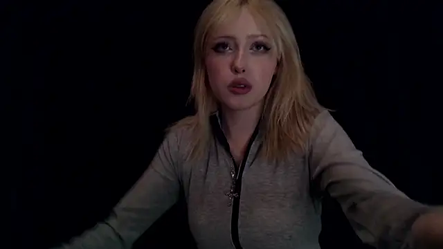 Snapshot of rosy_petal chatting on October 16, 5:27 am rosy petal online show from October 16, 5:27 am