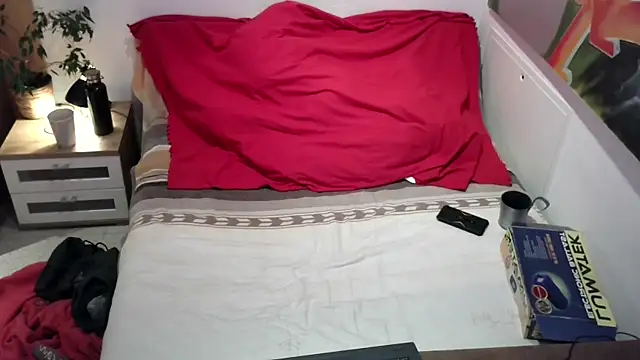 Snapshot of EdelHolz91 chatting on November 8, 6:28 am EdelHolz91 online show from November 8, 6:28 am