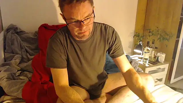 EdelHolz91 online show from February 23, 2:39 pm